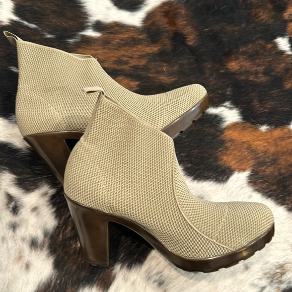 Knit Wedge Ankle Boots size 7 - Picture 4 of 5